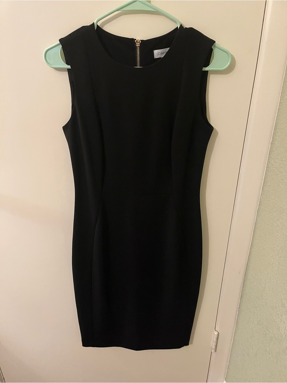 Calvin Klein Black Sleeveless Midi Sheath Dress